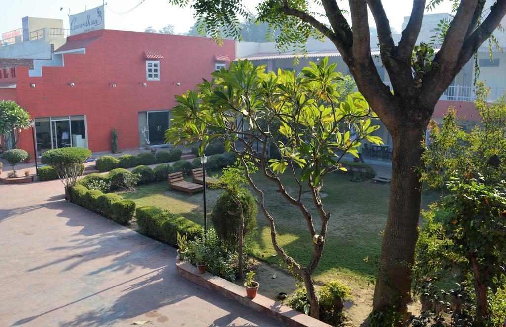 Hotel Goverdhan Tourist Complex Fatehpur Sikri Exterior photo