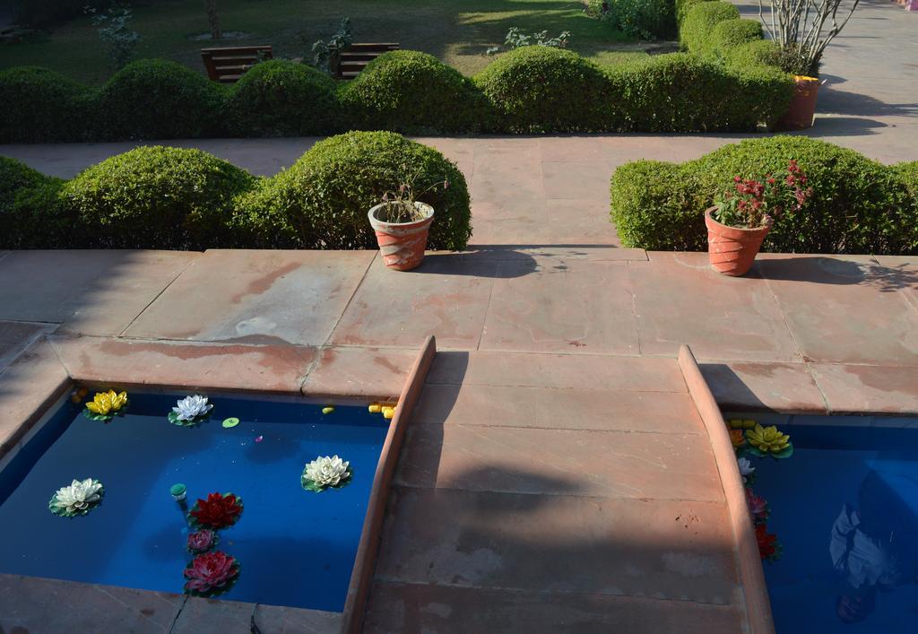 Hotel Goverdhan Tourist Complex Fatehpur Sikri Exterior photo