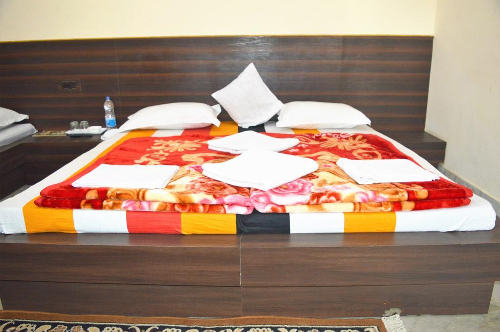 Hotel Goverdhan Tourist Complex Fatehpur Sikri Exterior photo